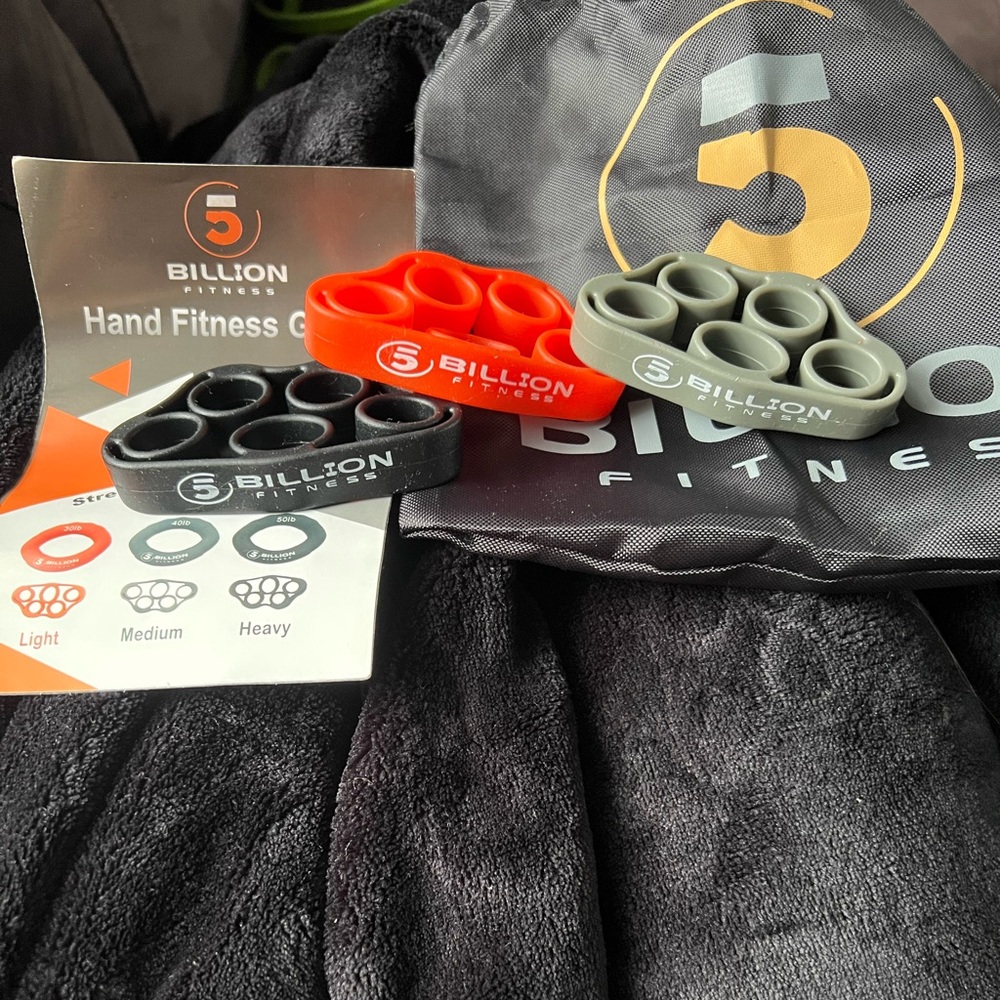 Hand Grip Strengthener Set - Black, Red, Gray